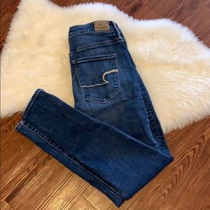 American Eagle super high rise jegging size 6